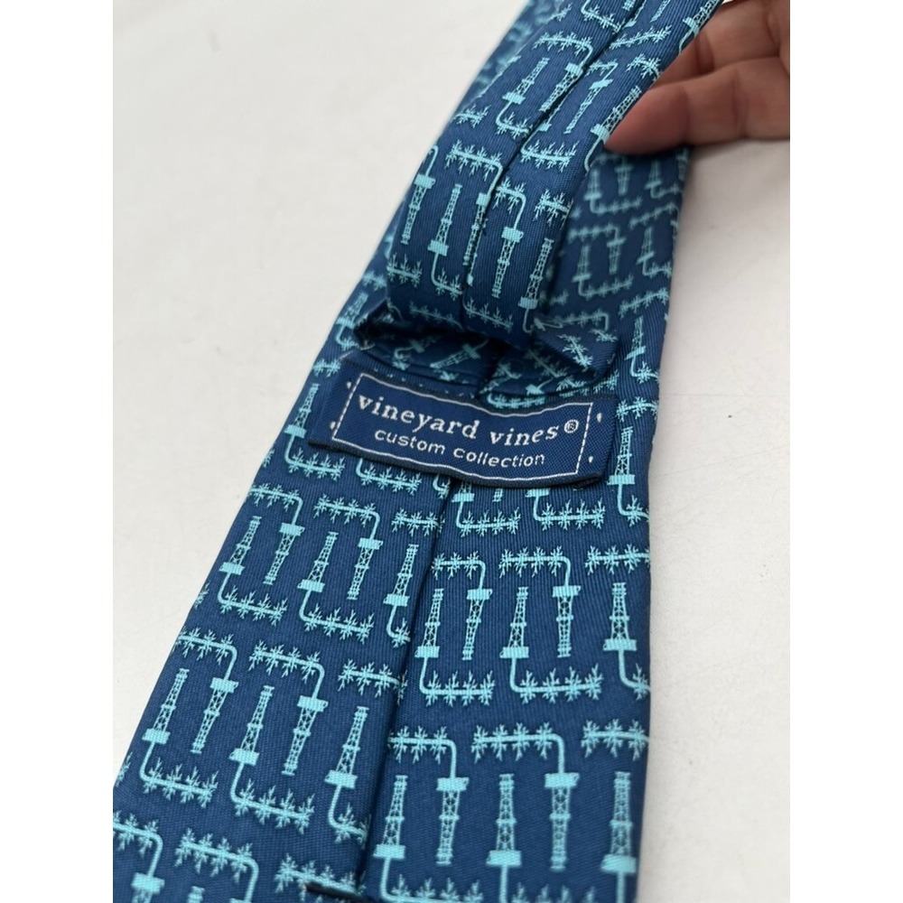 VINEYARD VINES [ CUSTOM COLLECTION ] Men's Tie Petrol‎ Blue 100% Silk 59"X3.5" - Picture 5 of 8